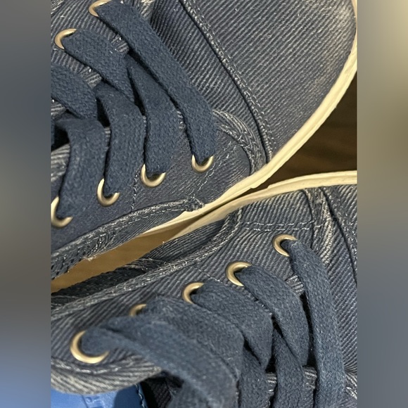 Boy’s Skechers Memory Foam Gel-Infusion Direct Pulse Jump Shift Canvas Sneakers - Picture 8 of 12